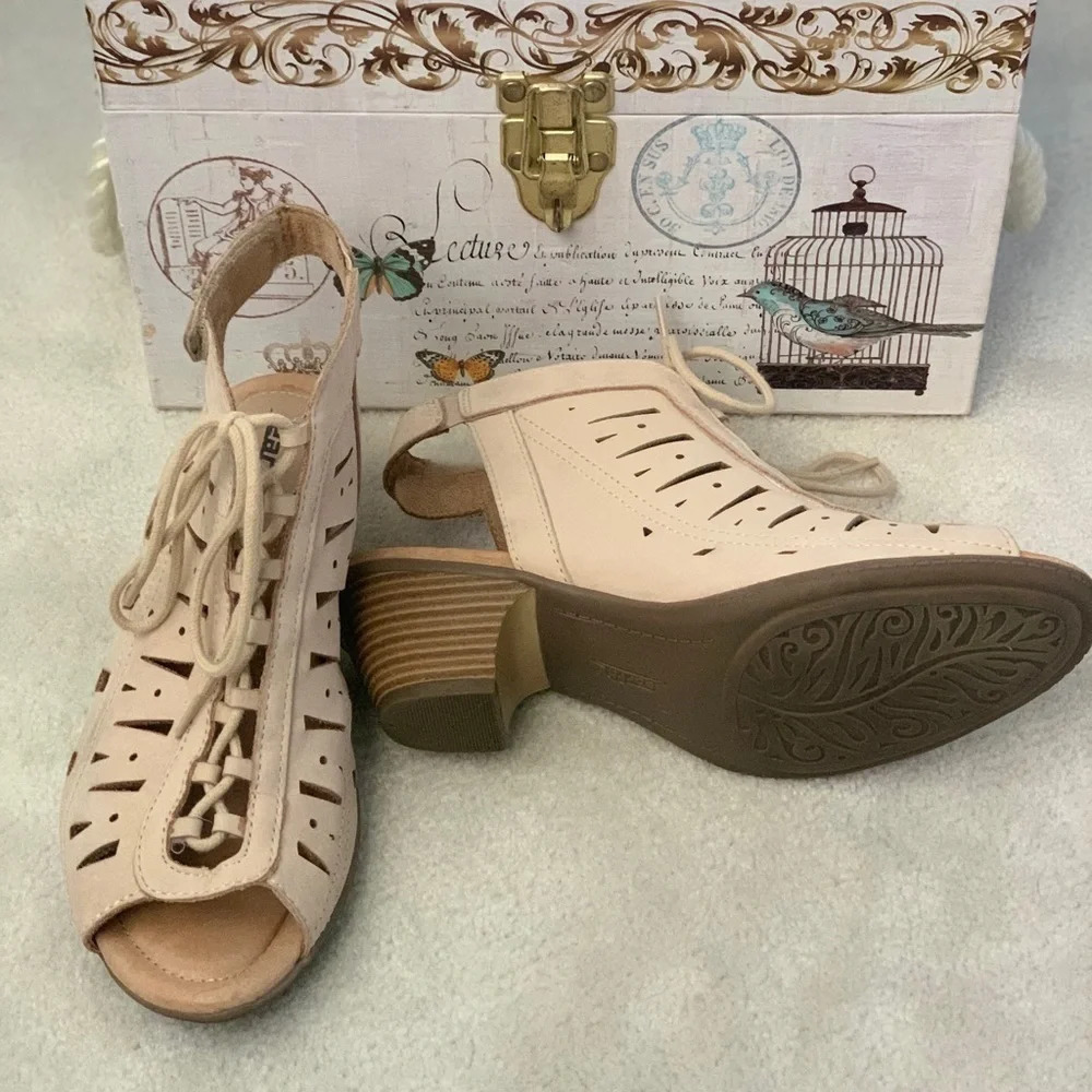 EARTH Nubuck Leather Lace-Up Sandals - Kristen, 7.5